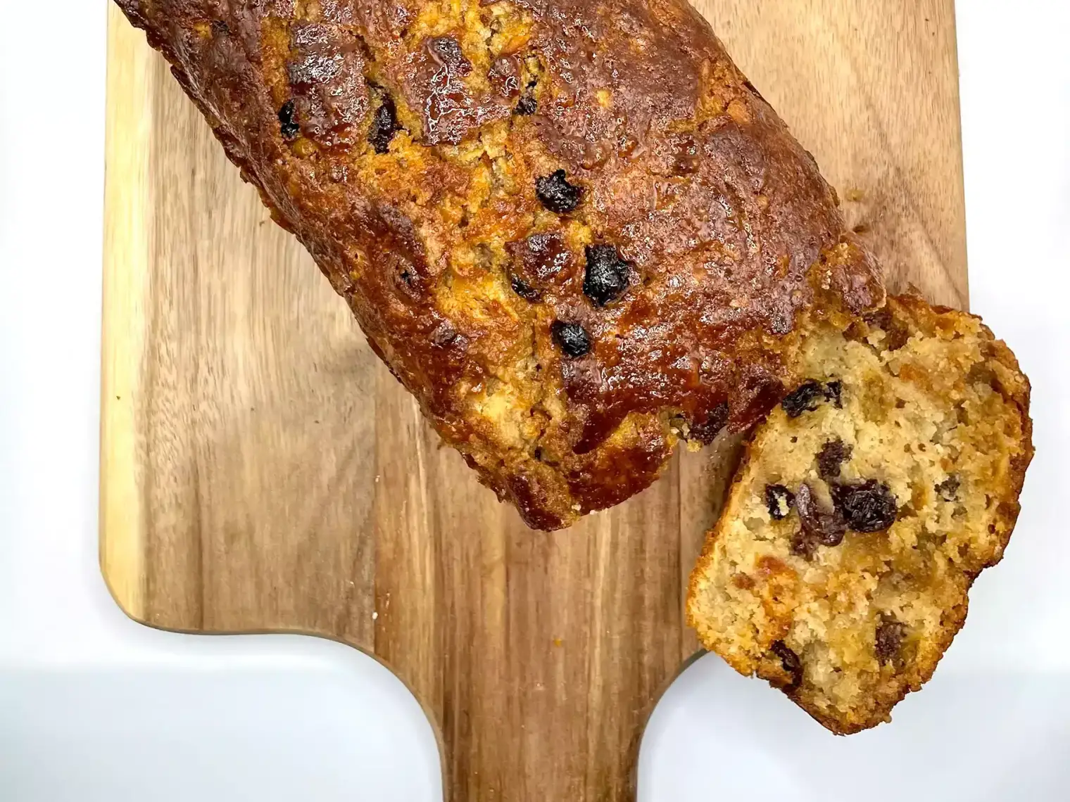 Apple raisin cider loaf